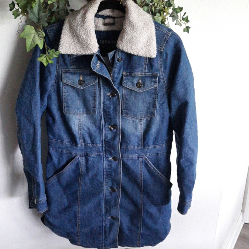 Steve Madden Blue Denim Jacket with removable Cream Sherpa Collar